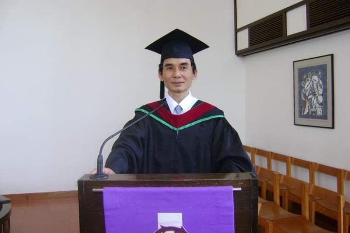 A photo of the librarian